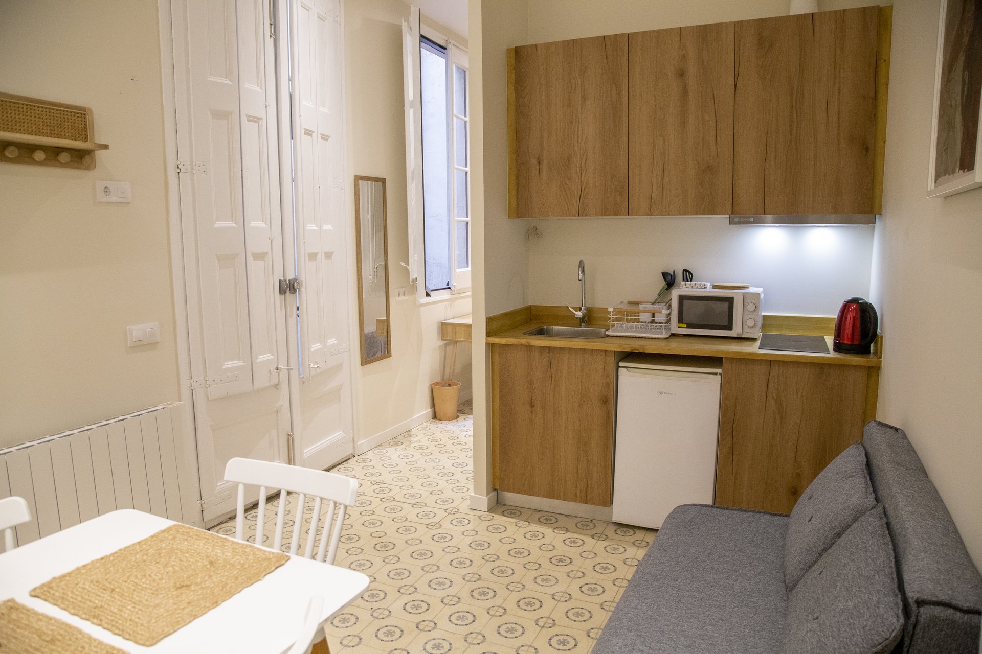 Kitchen and living room of the BCNLIP accommodation