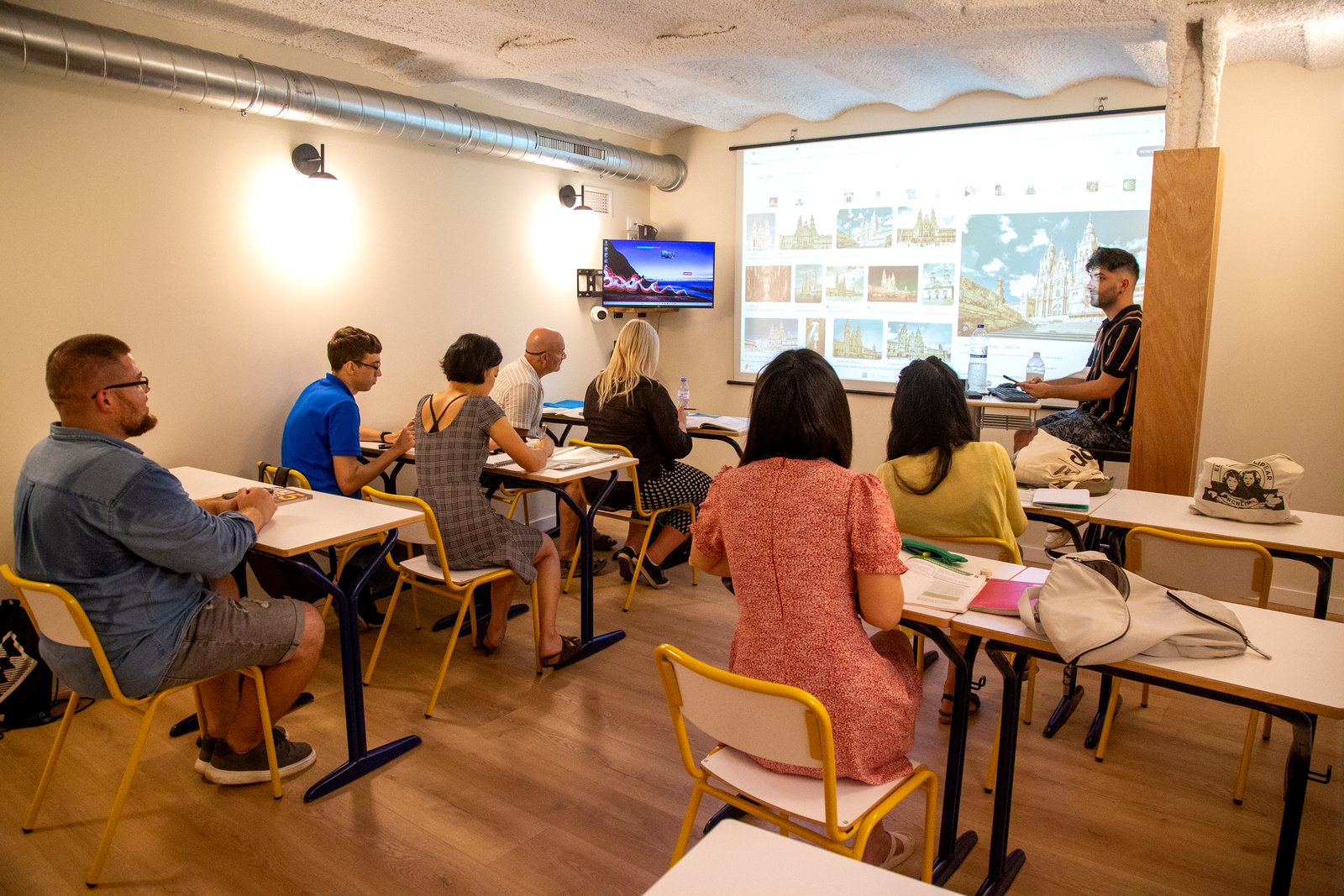 University students at BCNLIP Barcelona